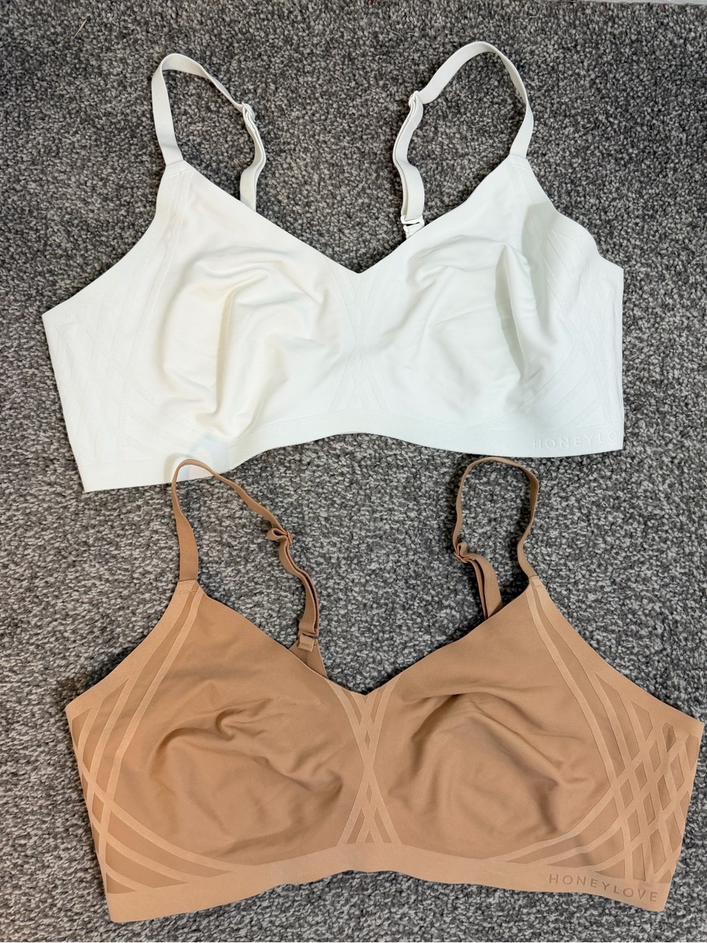 Honeylove Seamless Wirefree Bras in White and Nude set of 2 size large